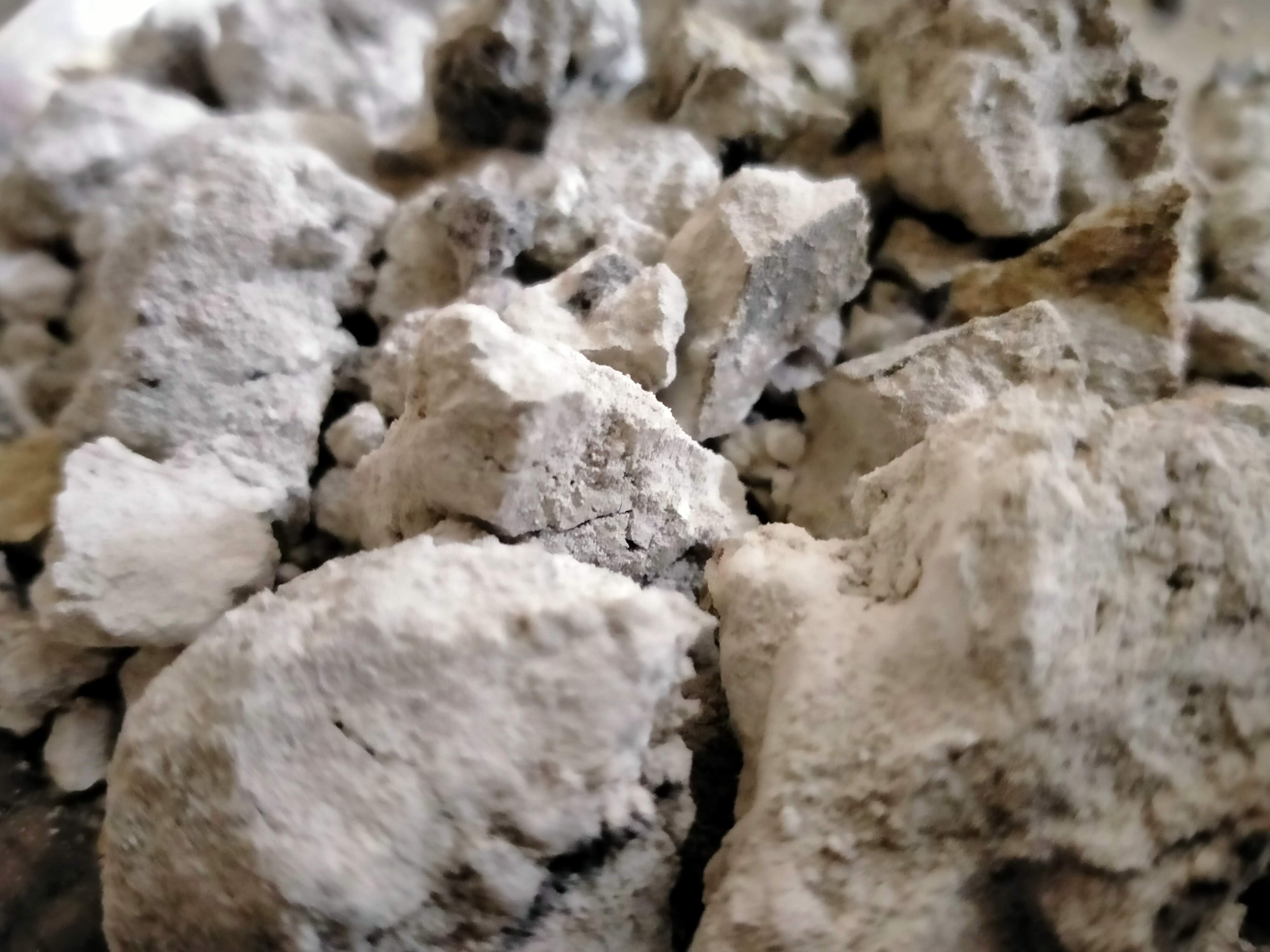 Calcined Dolomite Lumps Photo 1